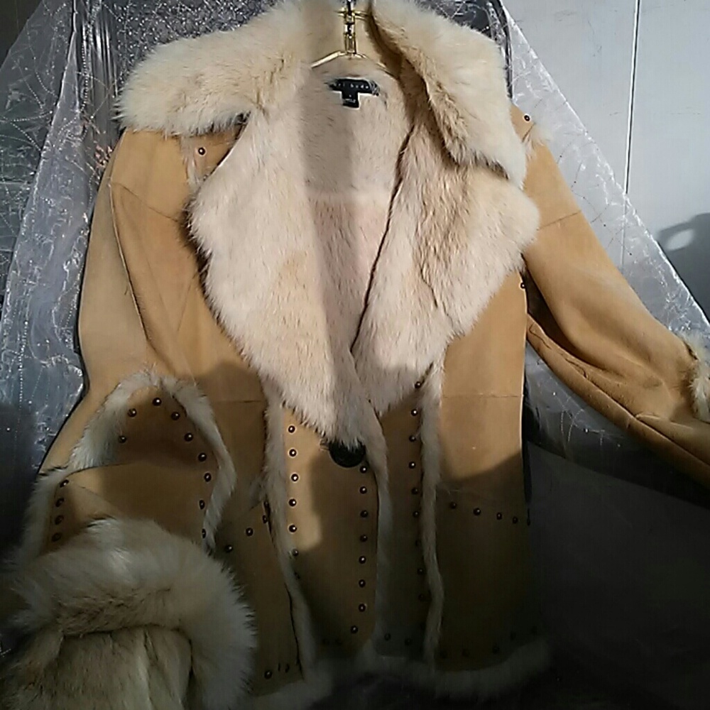 Sheri Bodell Stud trimmed Rabbit Fur jacket - Picture 8 of 8